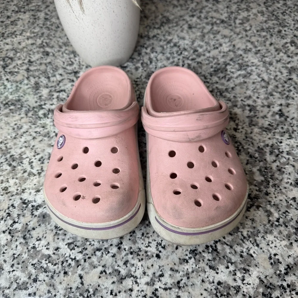 Crocs | Kids Pink Girl Clogs Size 2